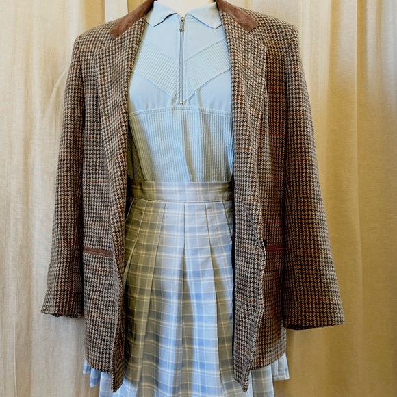 Light Blue Half-Zip Polo – Ribbed Cotton with Chevron Stripes - Picture 4 of 5